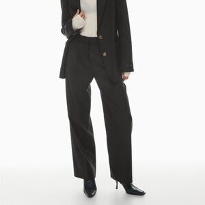 Aritzia Effortless Pants in black